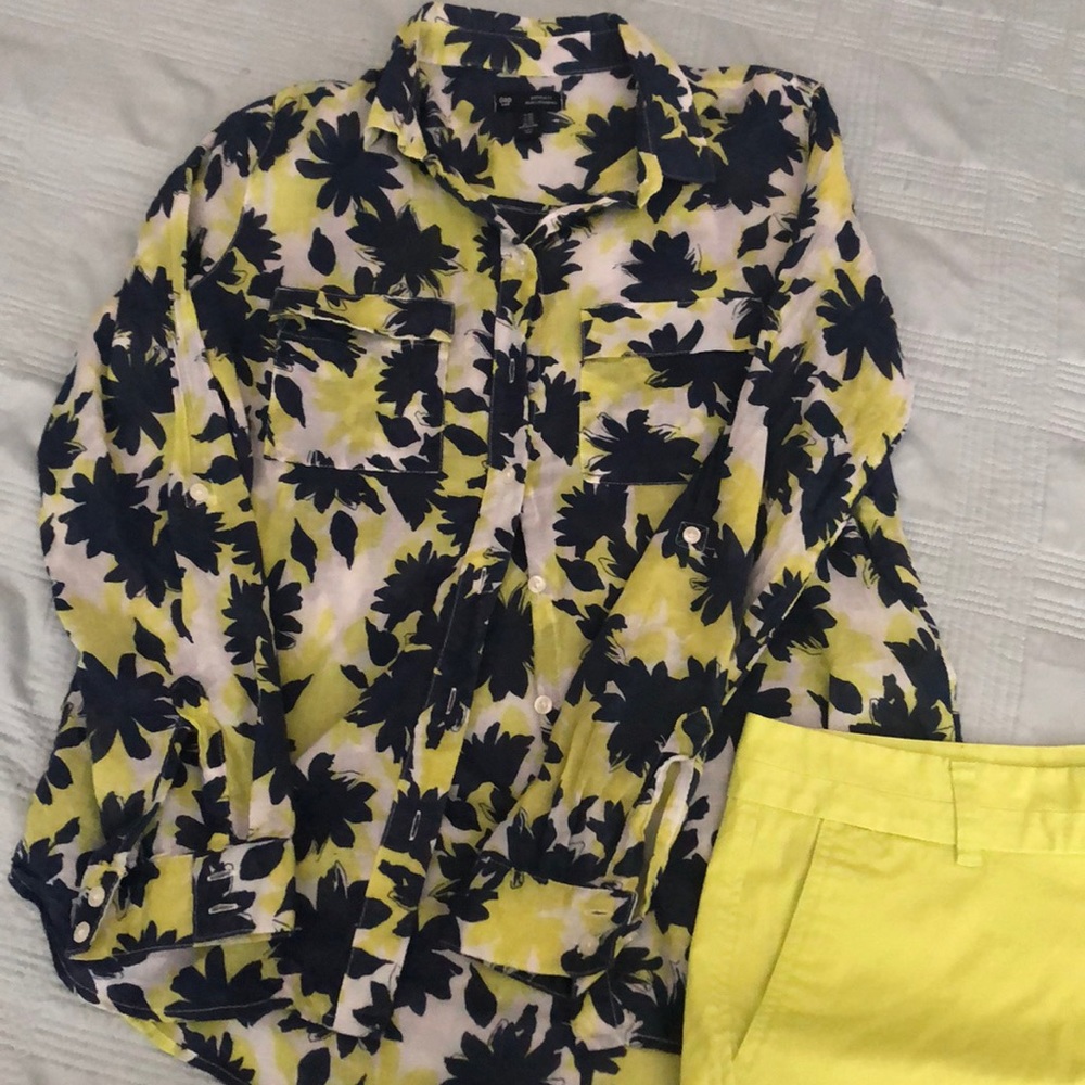 Summer Sale! Long sleeve GAP shirt